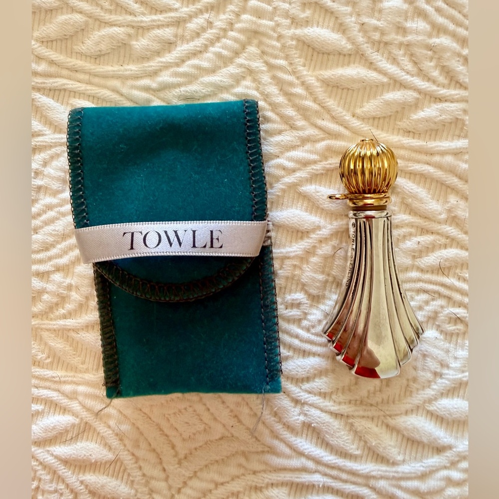 Towle Sterling Silver Art Deco Fluted Perfume Bottle and pouch - Picture 4 of 7